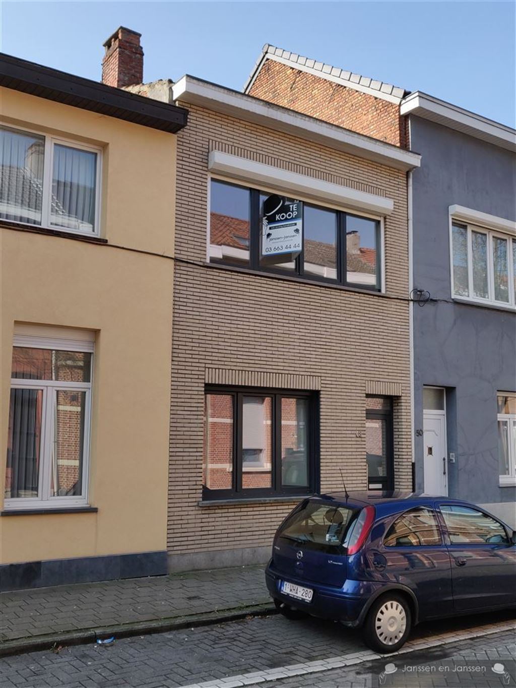 Instapklare Rijwoning Centraal Gelegen Te Merksem