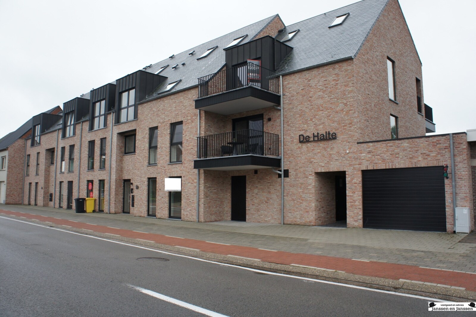Voorgevel 1.JPG