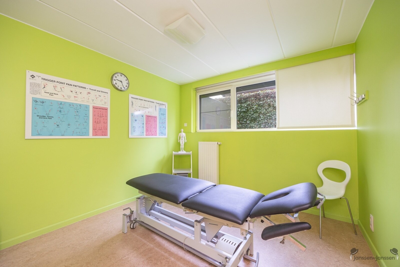 JJ-CS-20241216-1-6 - Behandelkamer.jpg