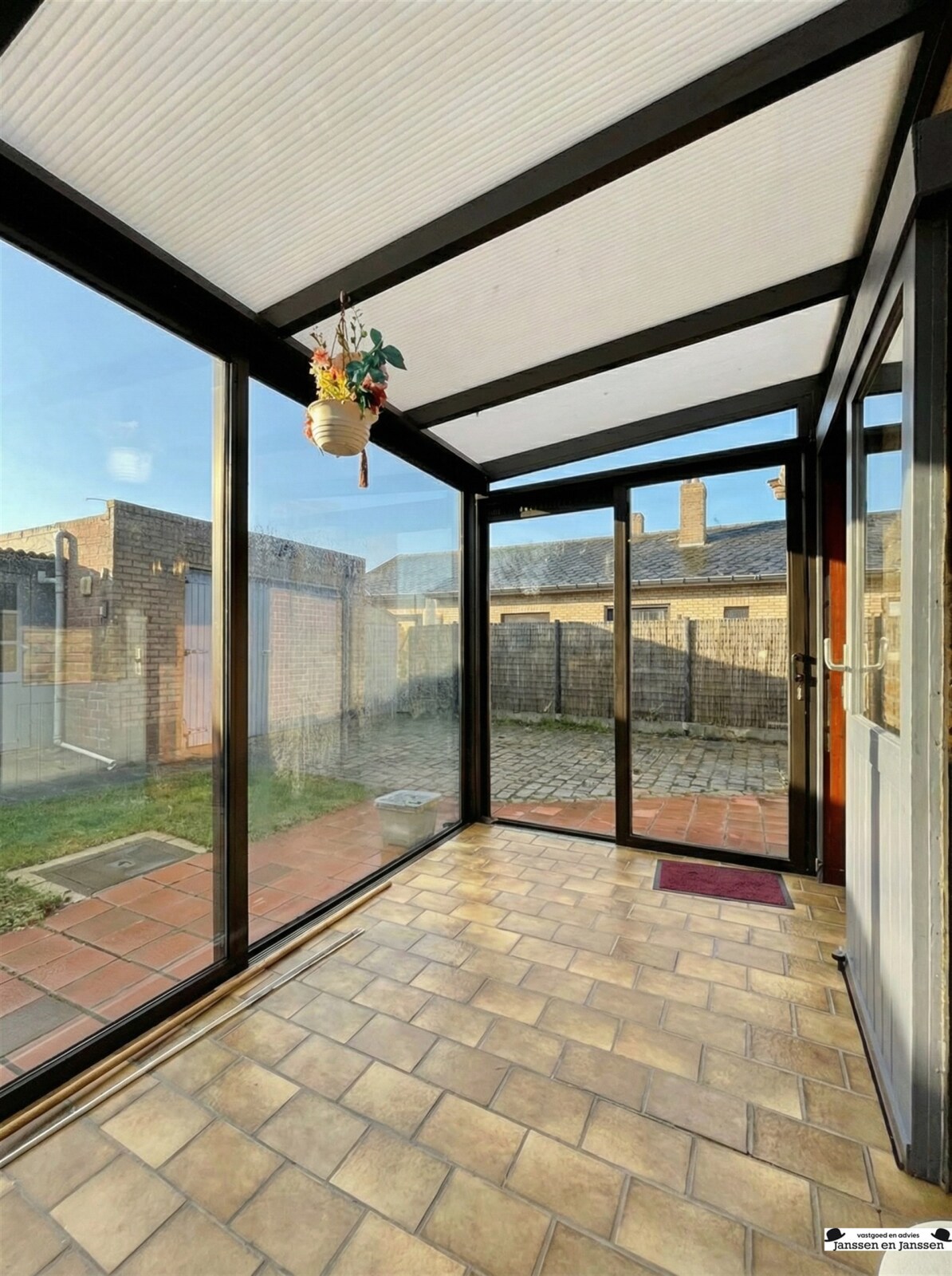 doorzichtige-serre-patio-gebied
