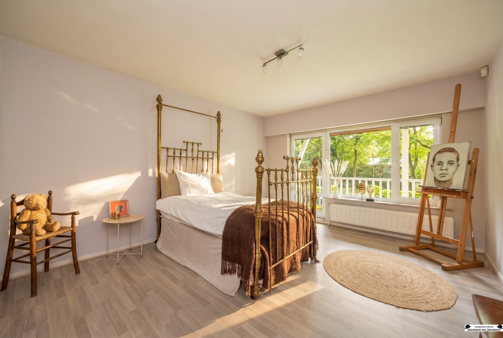 cozy-bedroom-with-vintage-bed