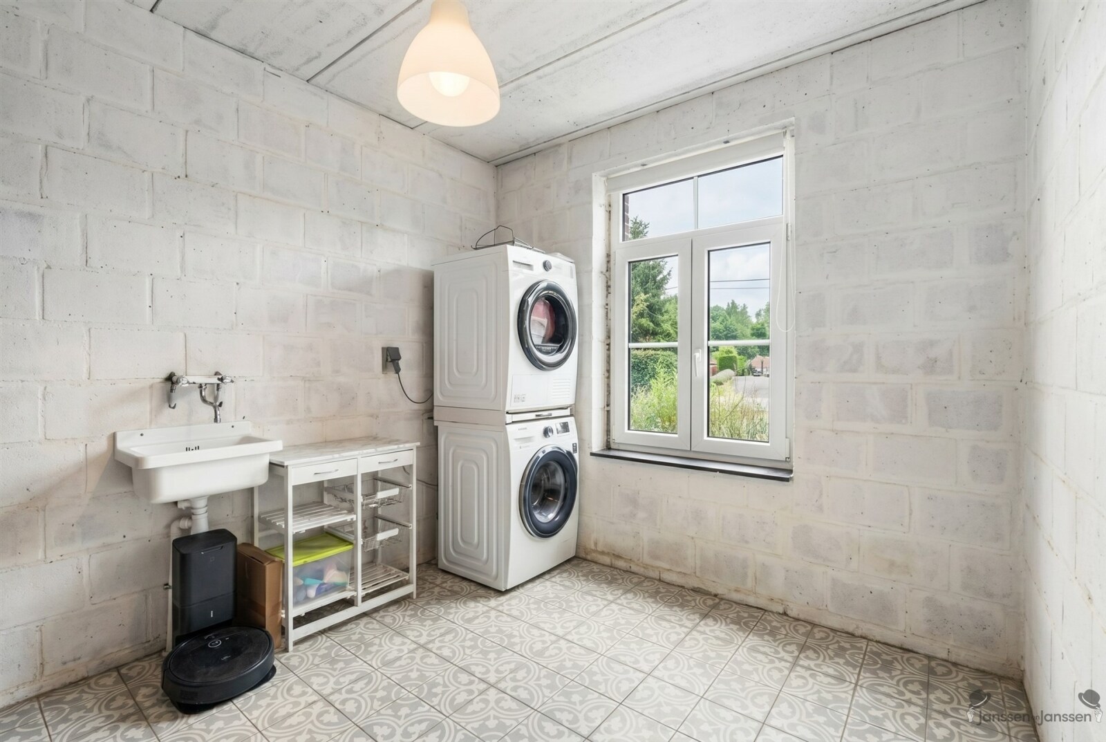 functional-laundry-room