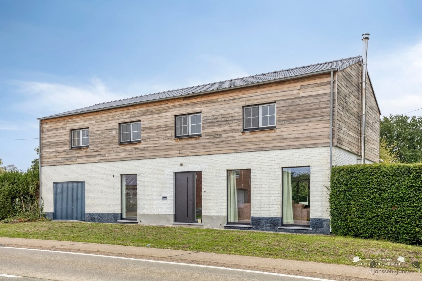 modern-house-with-wooden-facade