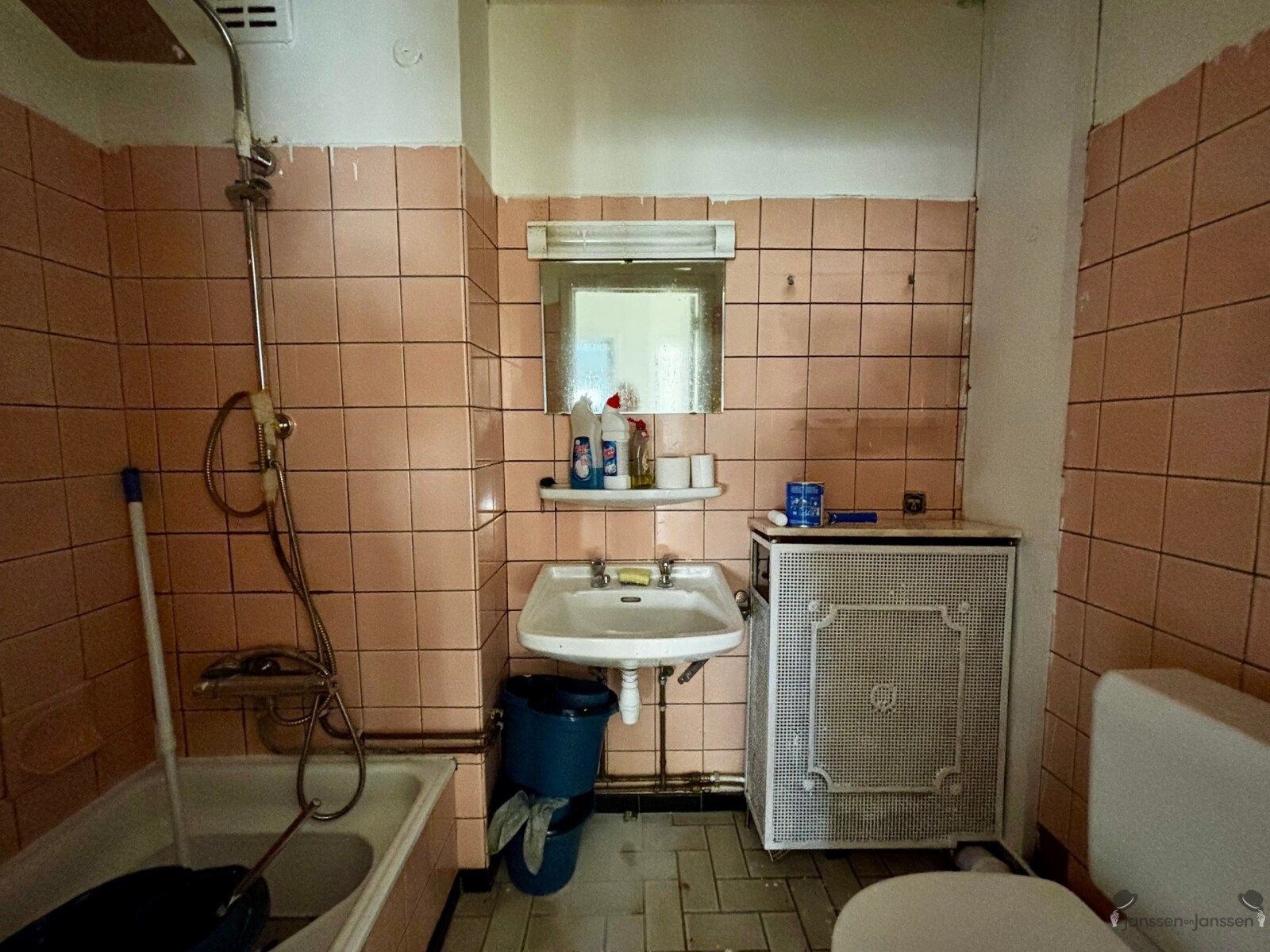 2de v - badkamer