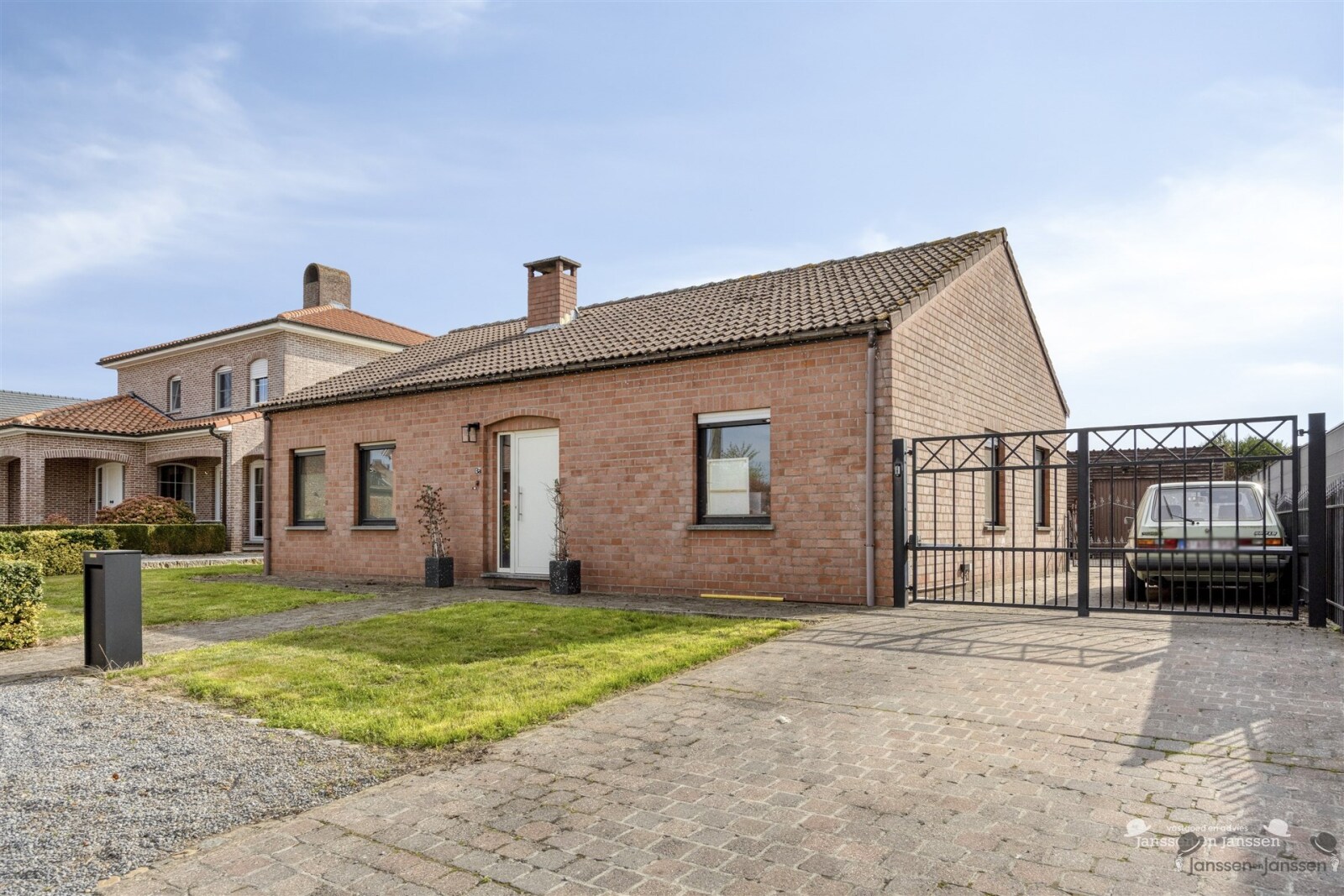 Schanzestraat3A3840TongerenBorgloon-03_logo_highres