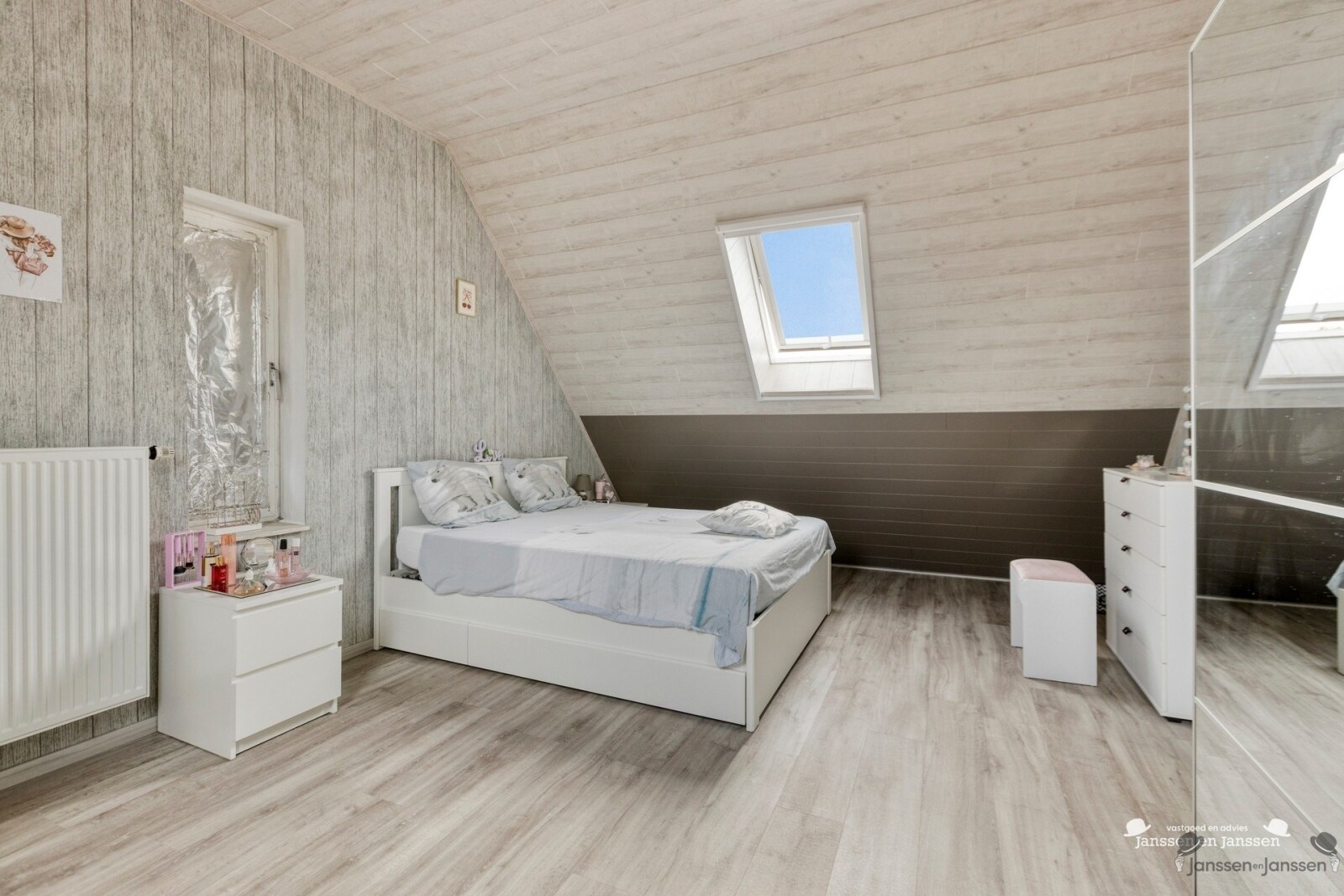 Zavelstraat523520ZonhovenBE-27_logo_highres.jpg