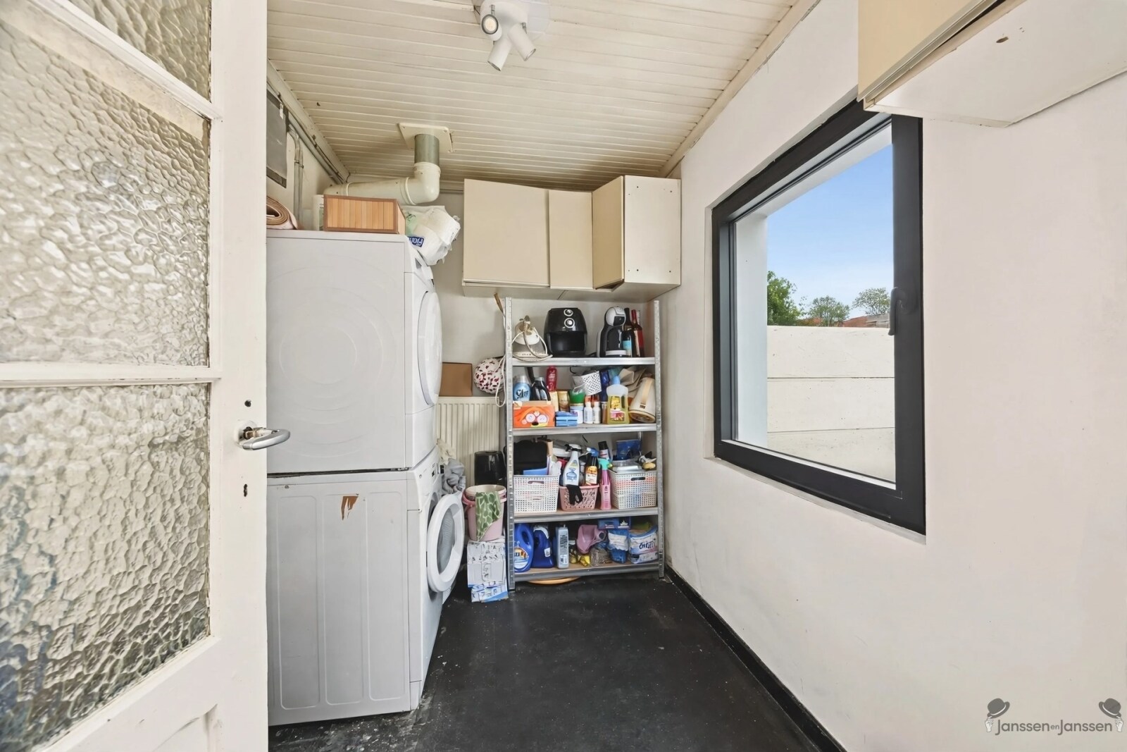 compact-laundry-and-utility-room