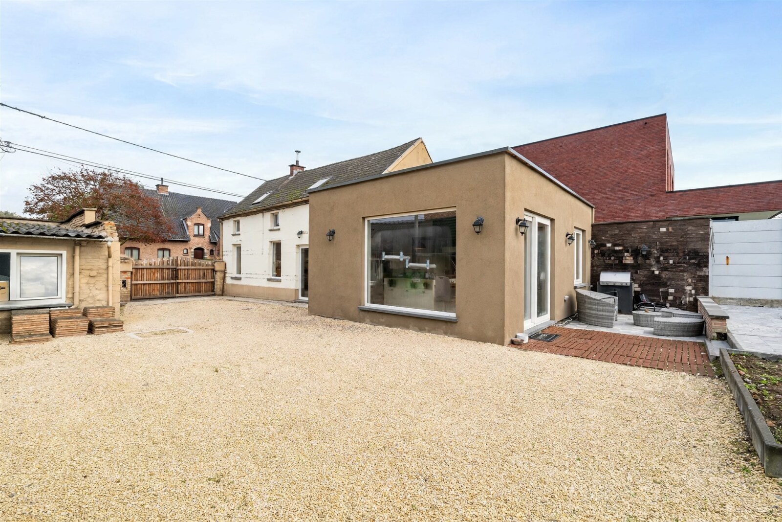 house-backyard-gravel-patio