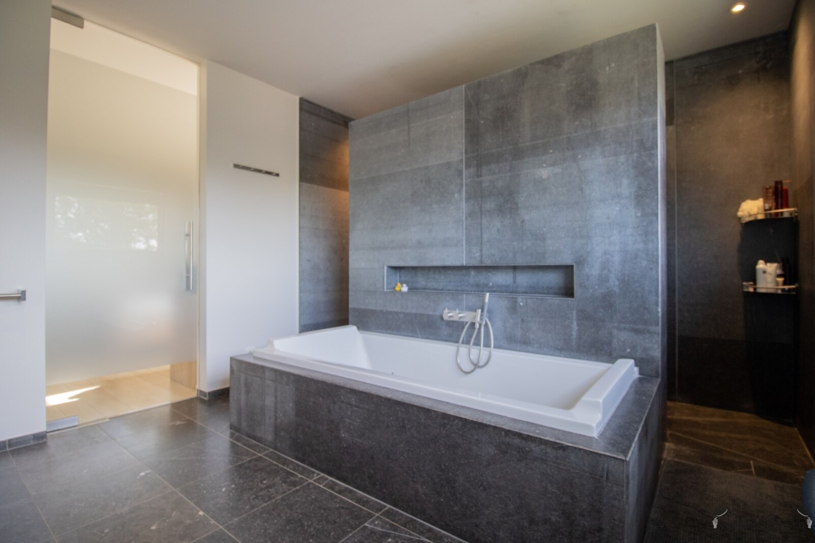 Badkamer 1-2.jpg