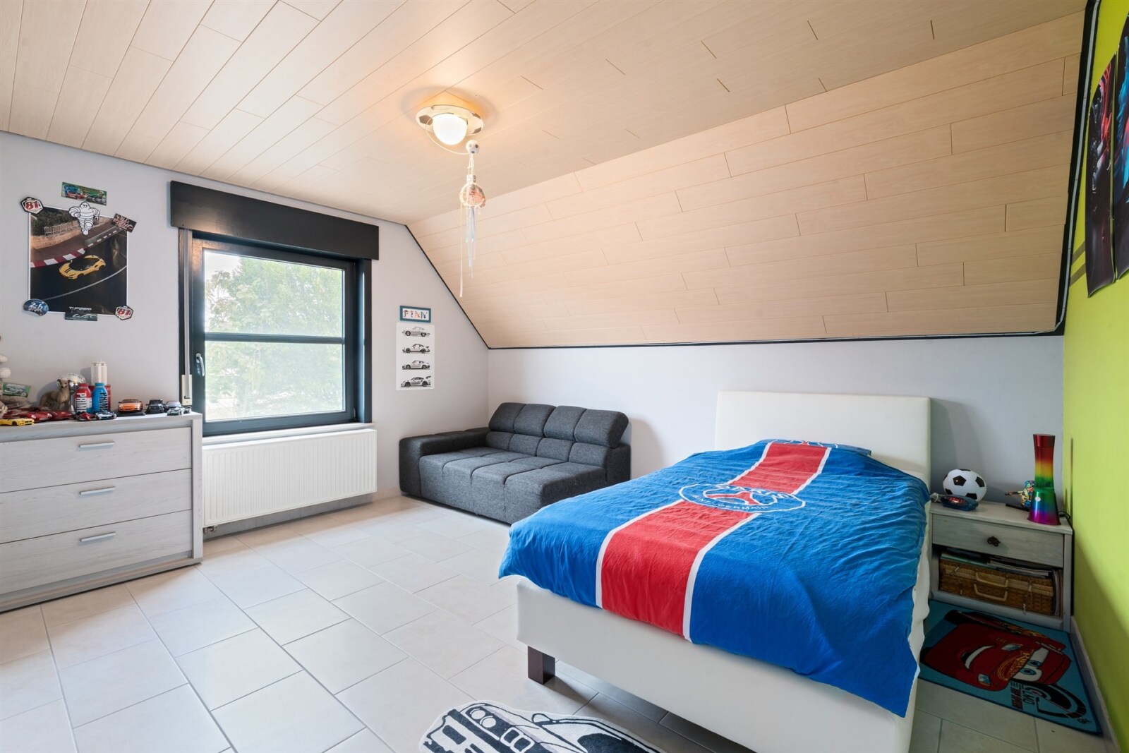 Hout.) - 10