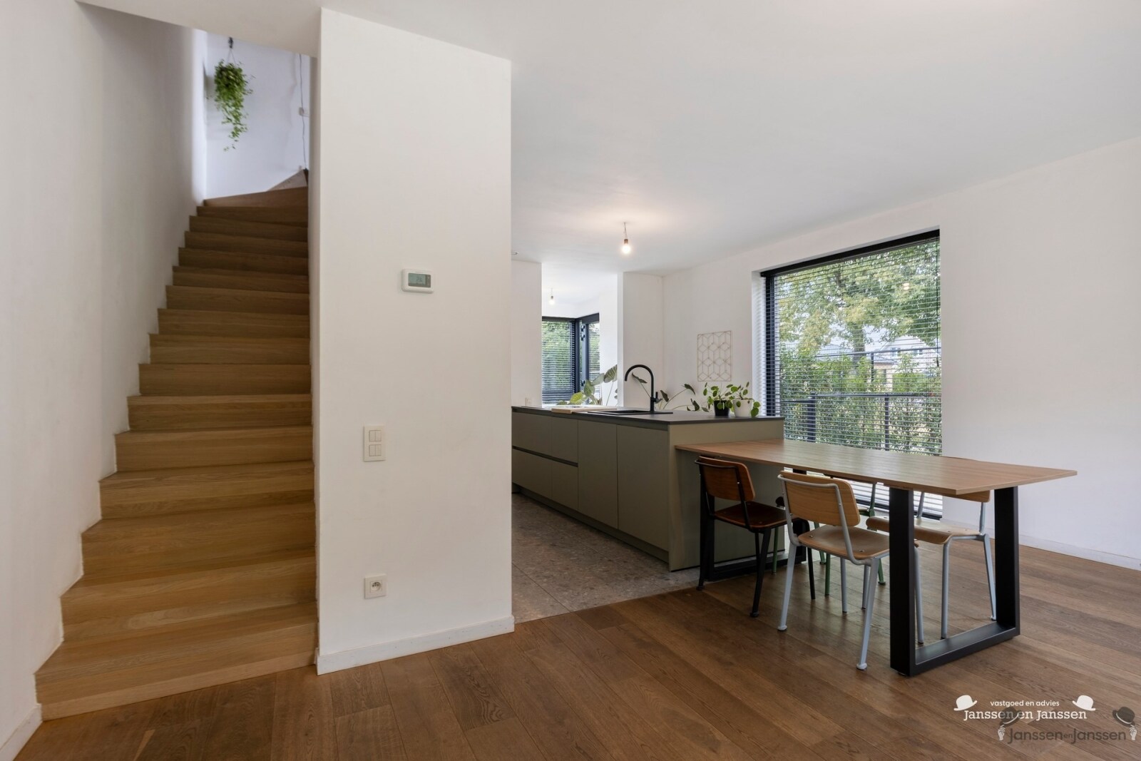deurnestraat73980TessenderloHam-15_logo_highres.jpg